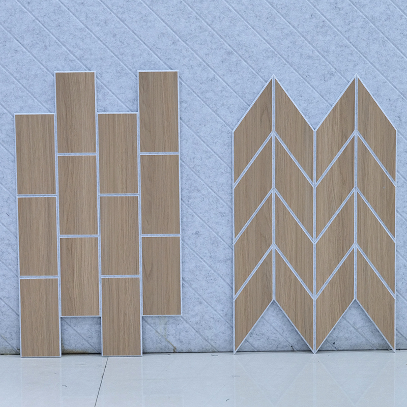 Panneaux acoustiques en bois de conception moderne de première qualité pour l'hôtel d'école de bureau à la maison excellentes panneaux de panneau mural d'absorption acoustique